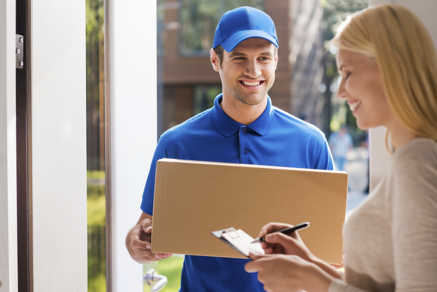 Timeliness is Not The Only Factor in a Good Delivery Service | Go People