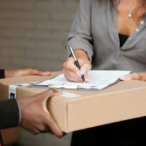 The Impact of Real-time Delivery Tracking on Customer Satisfaction and eCommerce Success