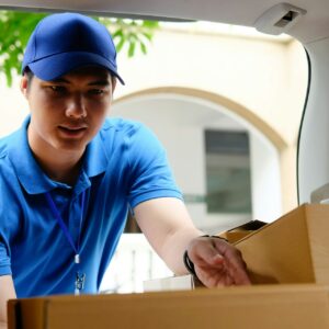 Finding the Right Courier Pick Up in Melbourne for Summer Moves